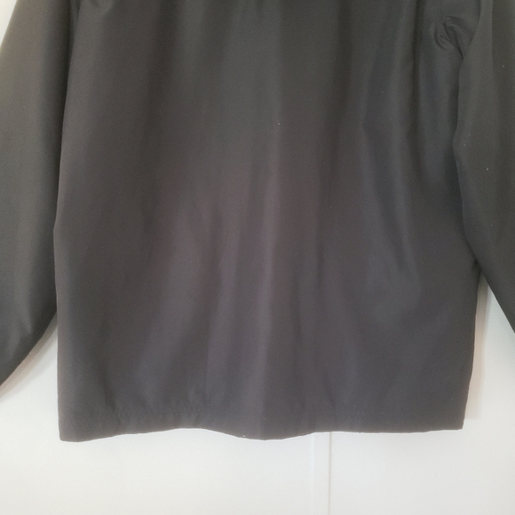 Men's Starter Black and Red Hooded Windbreaker Zip Up Jacket - Picture 7 of 10